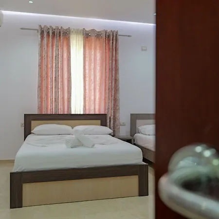 Vila Blue Moon Appartamento Ksamil